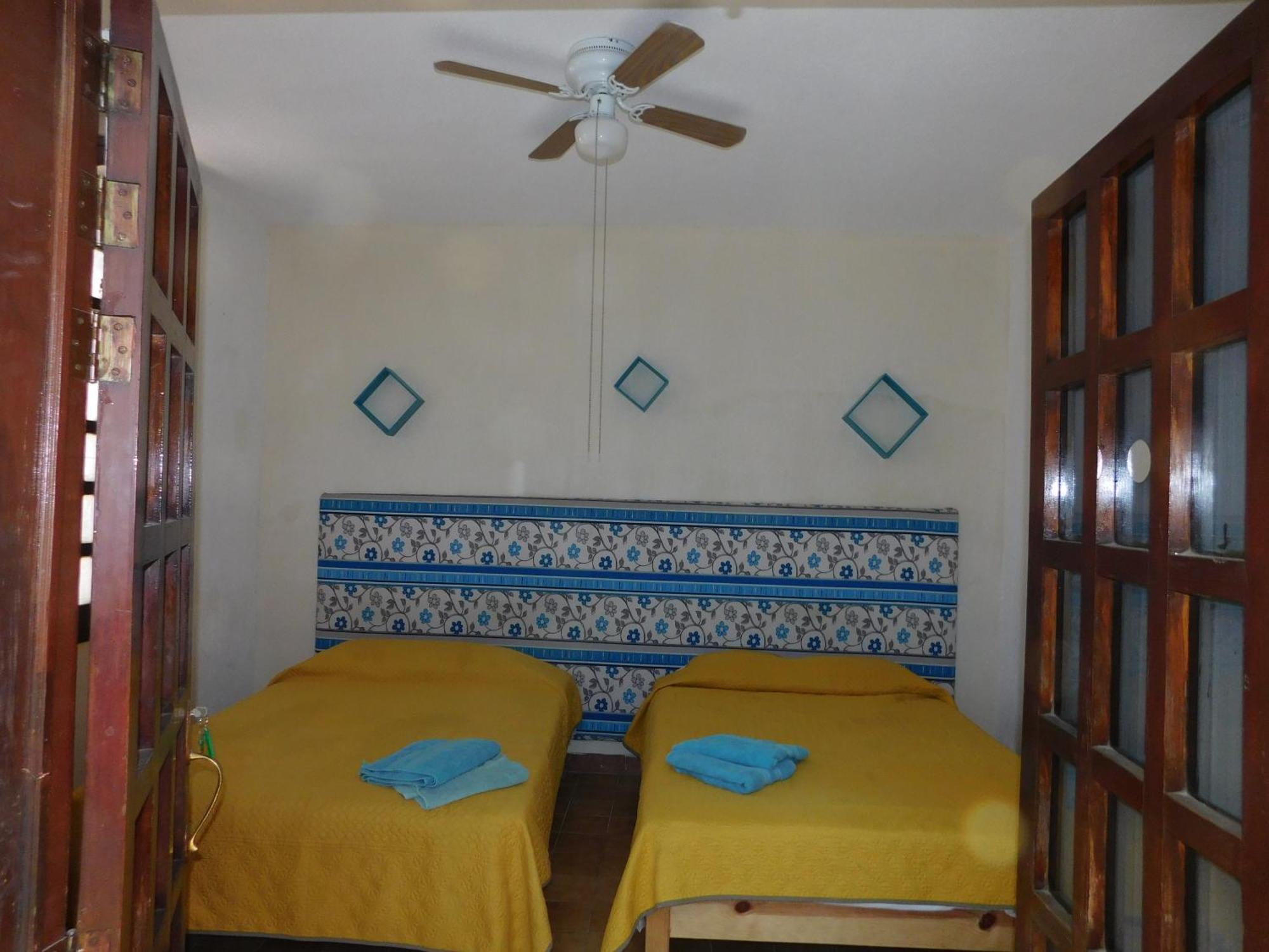 Casona Luciernaga-Casa De Huespedes Konuk evi León Dış mekan fotoğraf